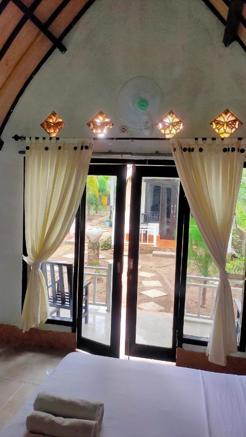 Meno Lodge Gili Meno Luaran gambar